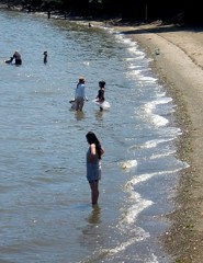 海水浴場にて・・・