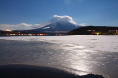 早朝山中湖