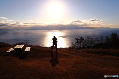 朝陽に向かって