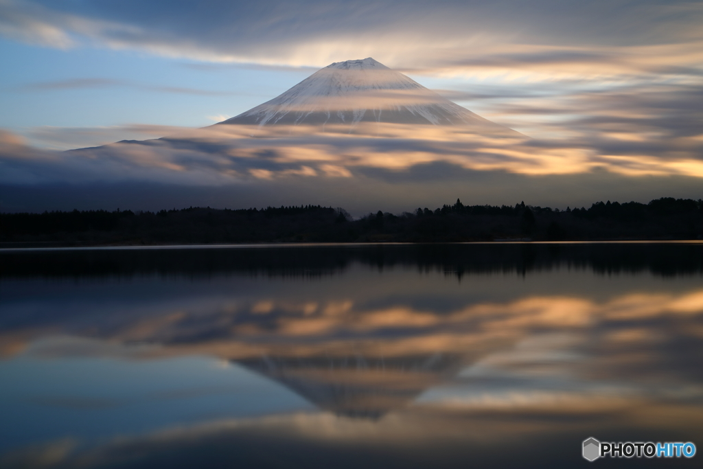 輝く流雲