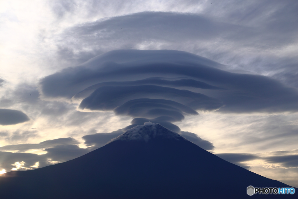 吊るし雲多重