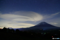 真夜中の吊るし雲