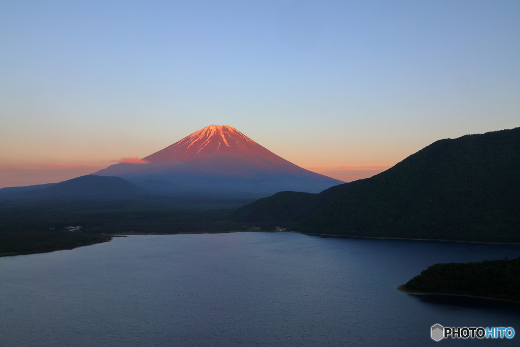 紅に染まる