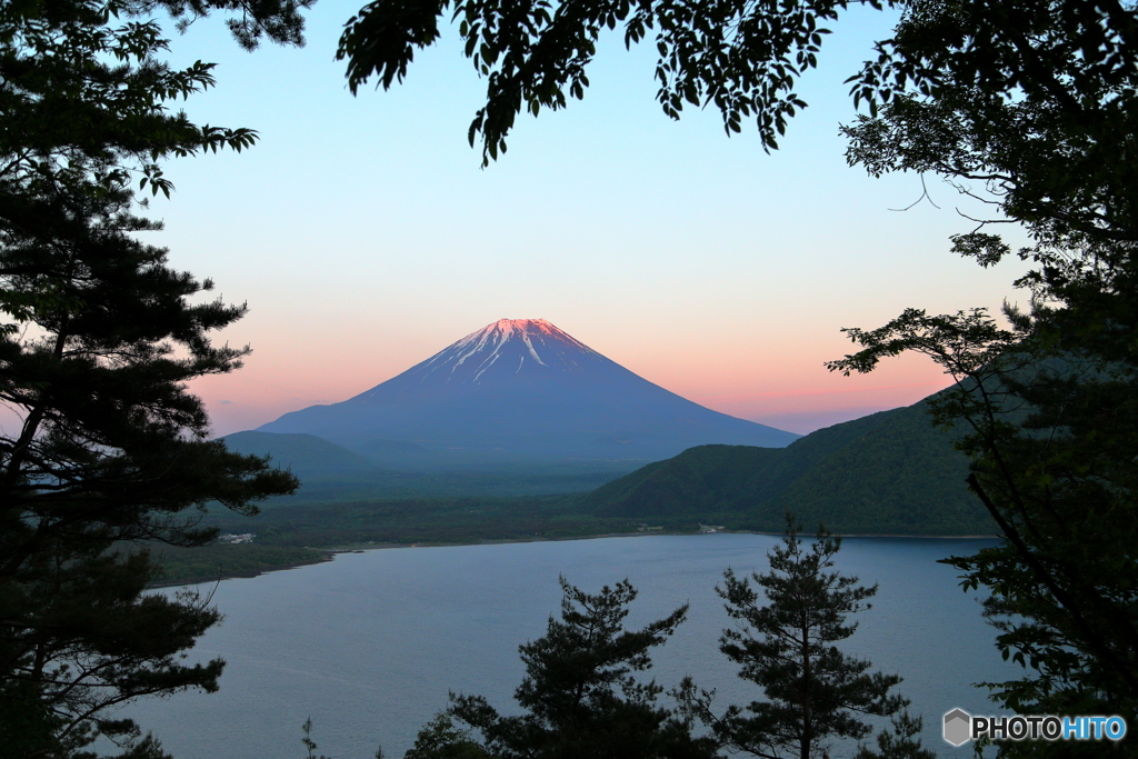 額縁の赤富士