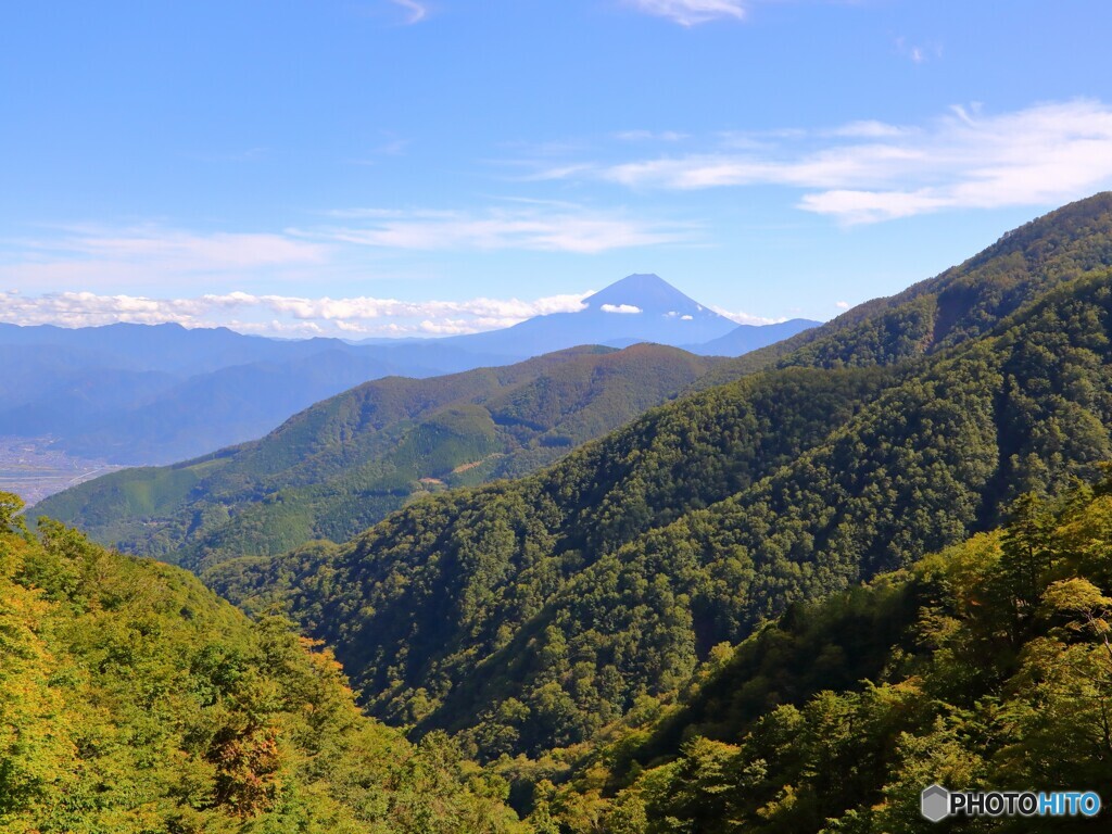 山波の向こうに