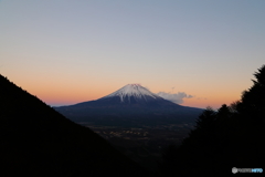 年末の夕暮れ