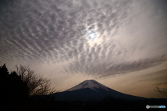 羊雲の夜