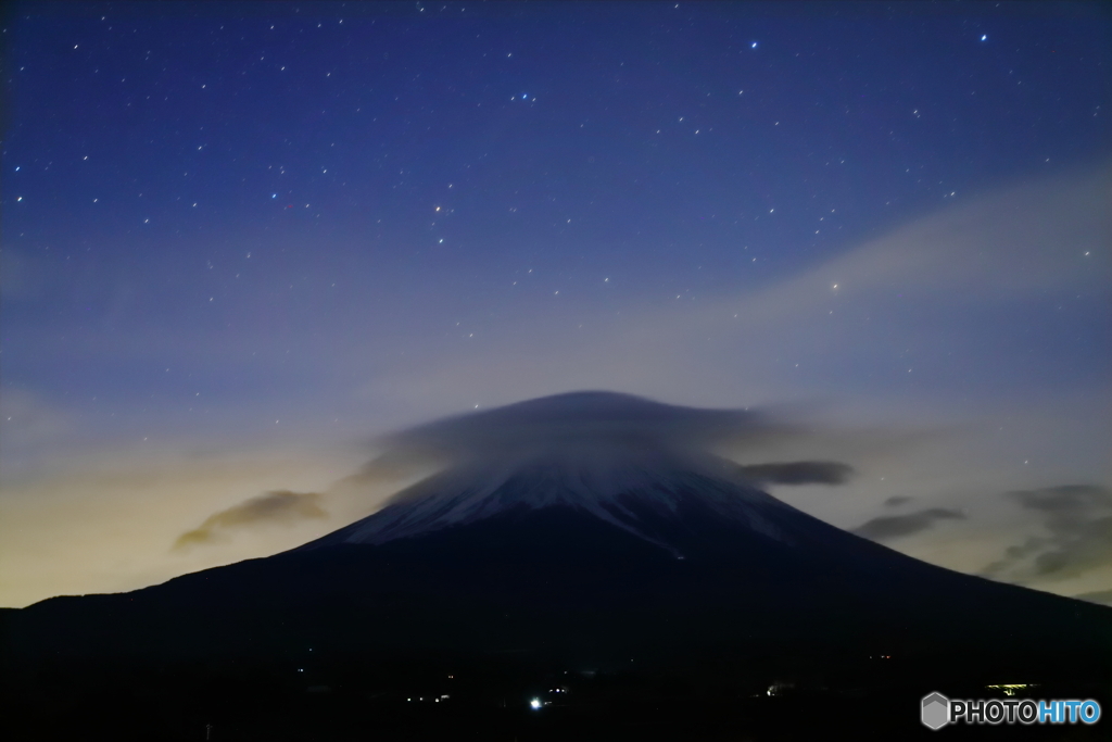 星と傘雲