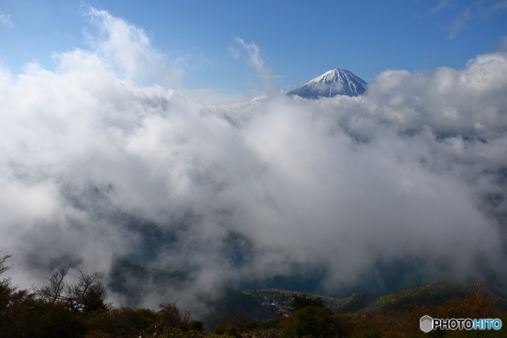 西湖のあばれ雲