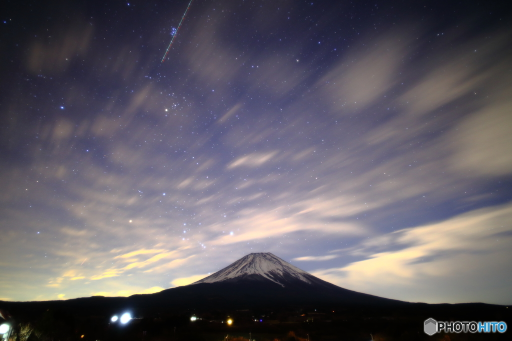 うろこ雲の夜