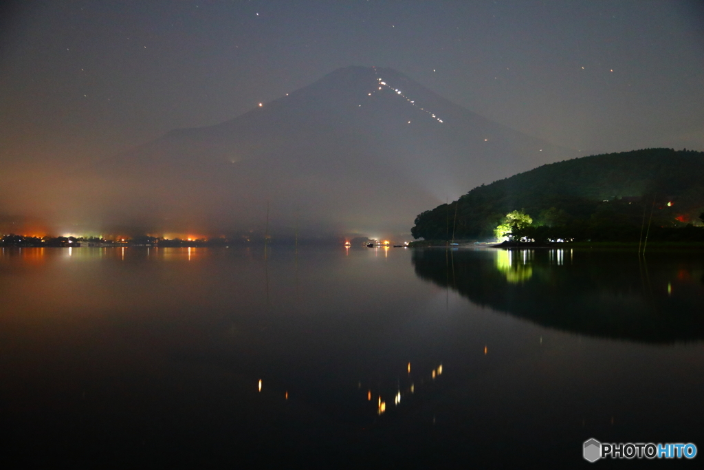 霞夜に浮かぶ