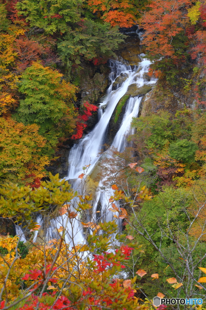 盛秋　霧降の滝