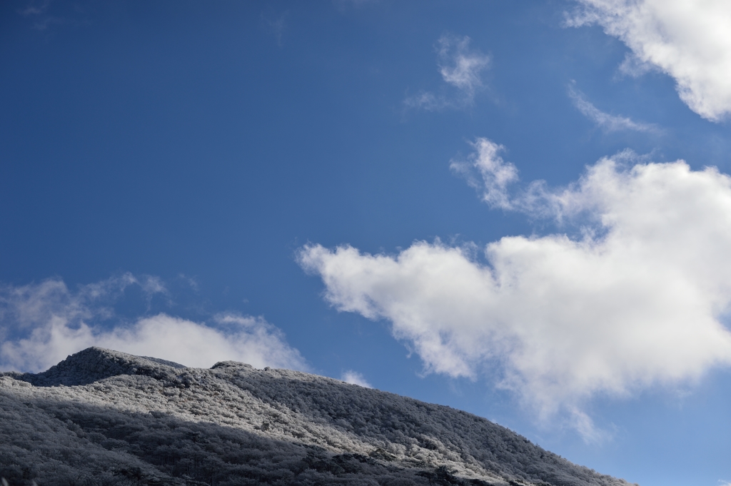 山と雲