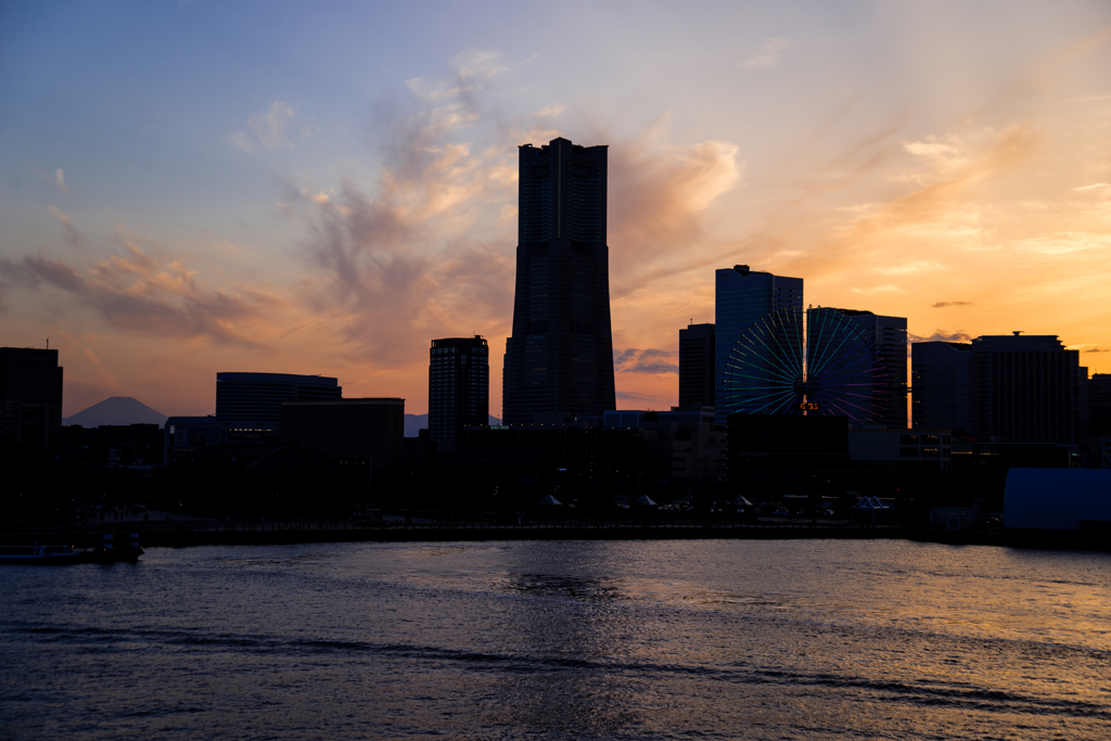 横浜