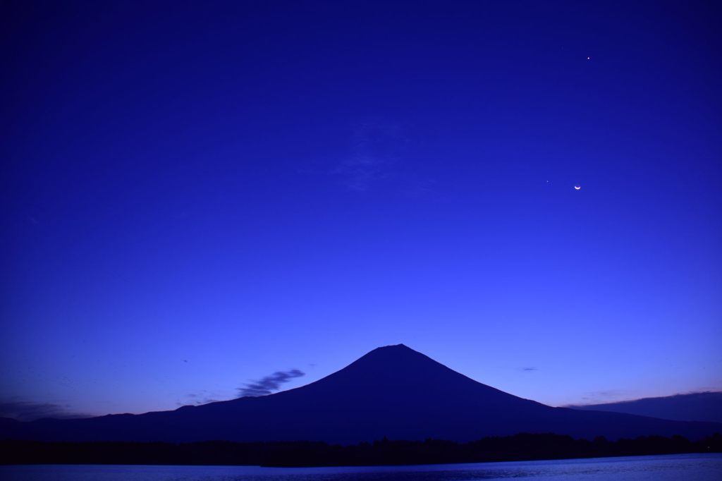 夜明けの空