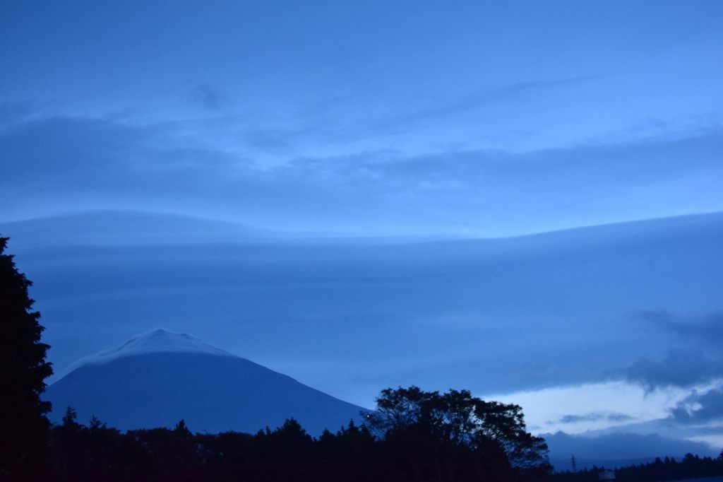 重ね雲