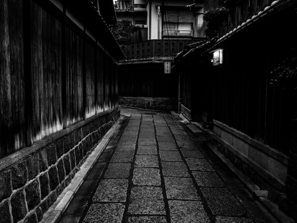 石畳の小路