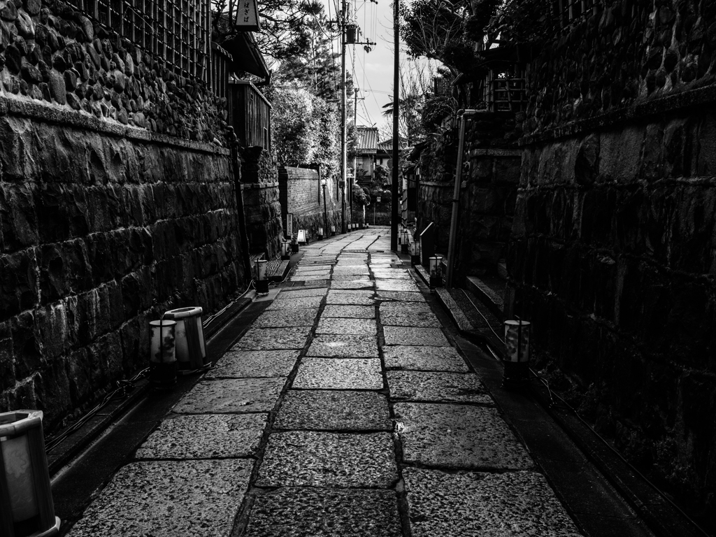 石畳の路地