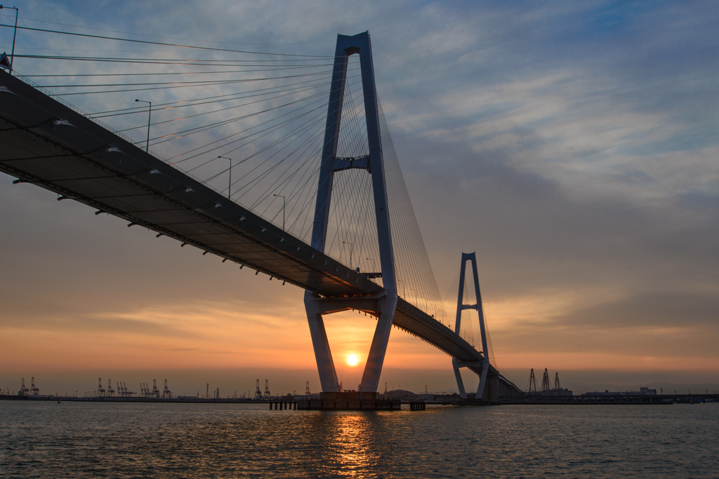 トリトンの夕景