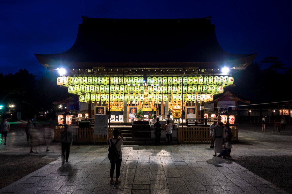 夜の八坂神社 By Fumi Id 写真共有サイト Photohito