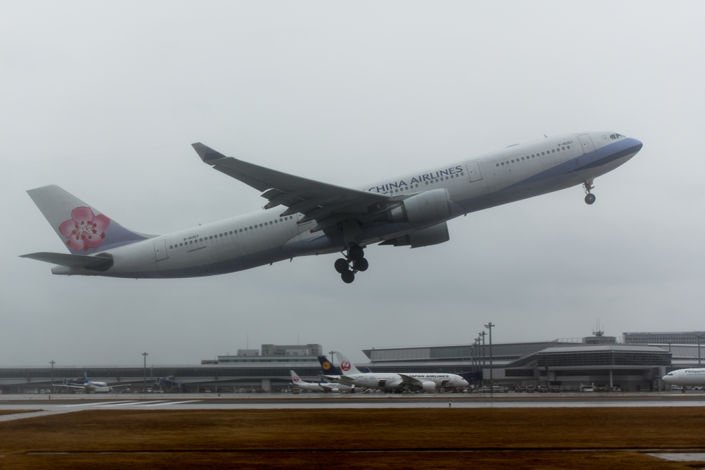 CHINA　AIRLINES