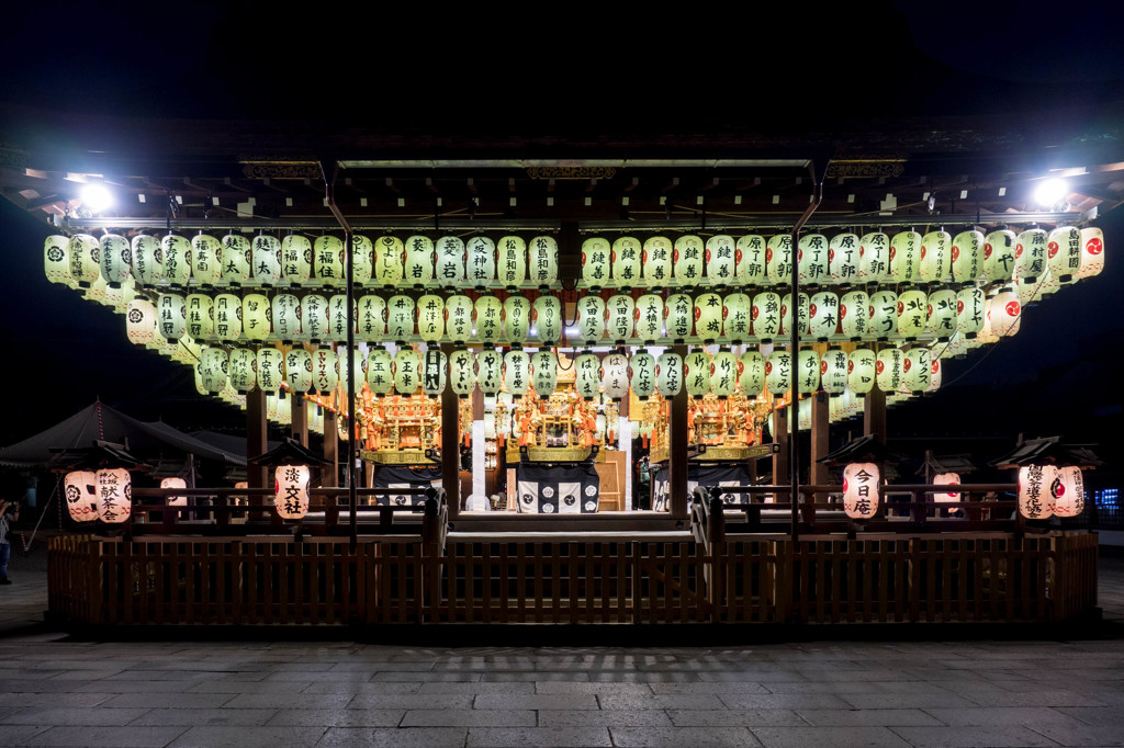 八坂神社にて