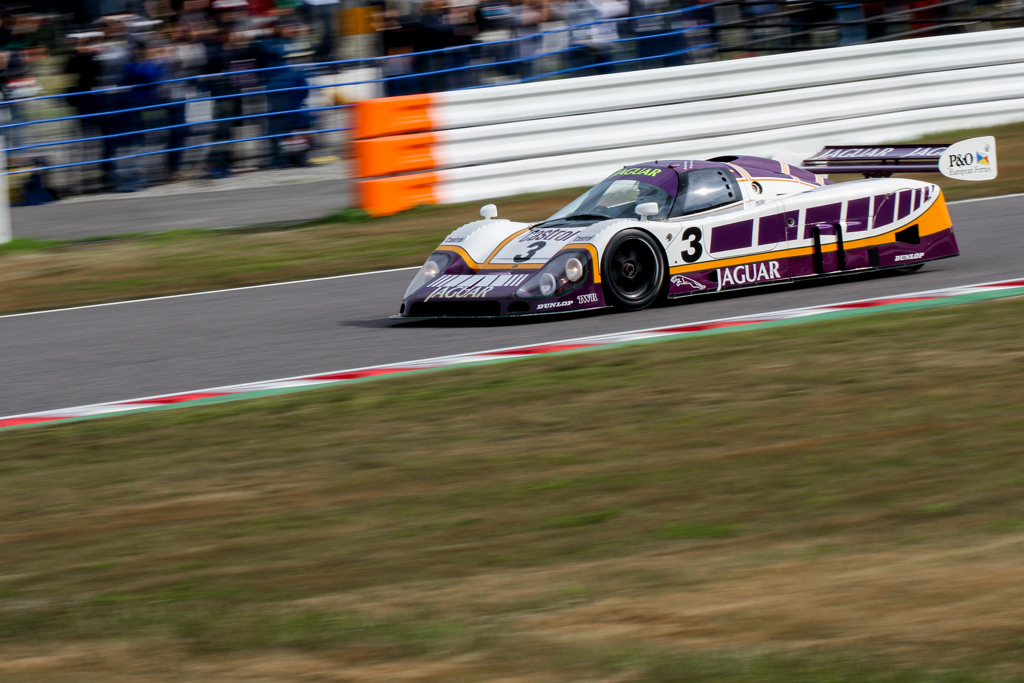 Silk Cut JAGUAR XJR-9