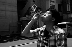 飲み干す