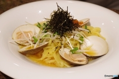 蛤のパスタ、イクラ添え