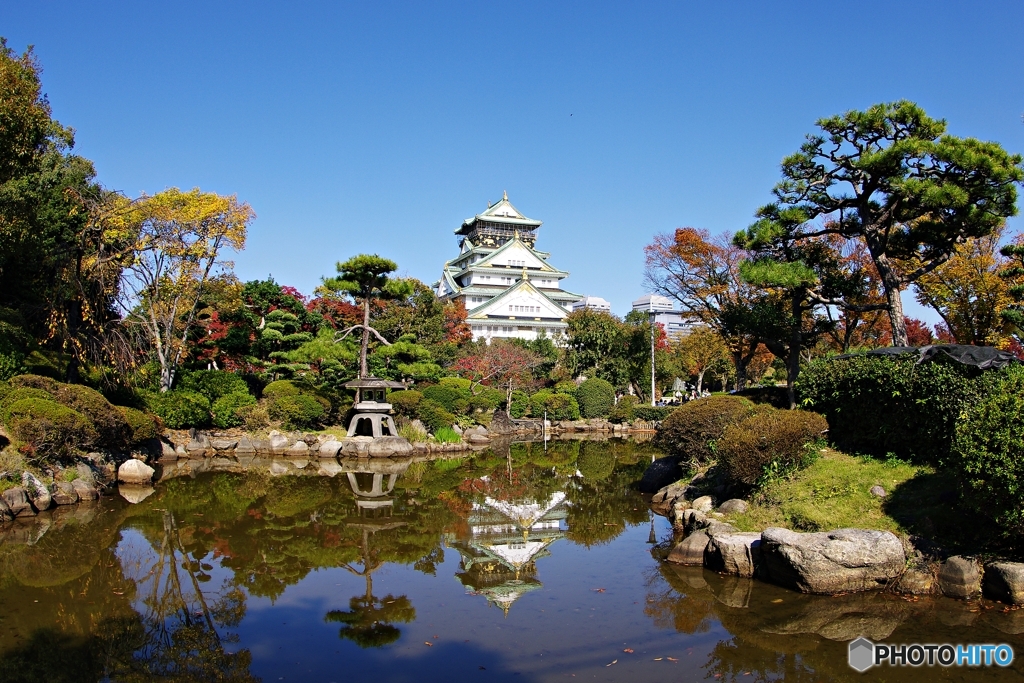 日本庭園からの大阪城
