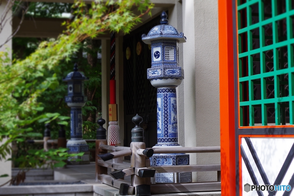 陶器神社の灯籠