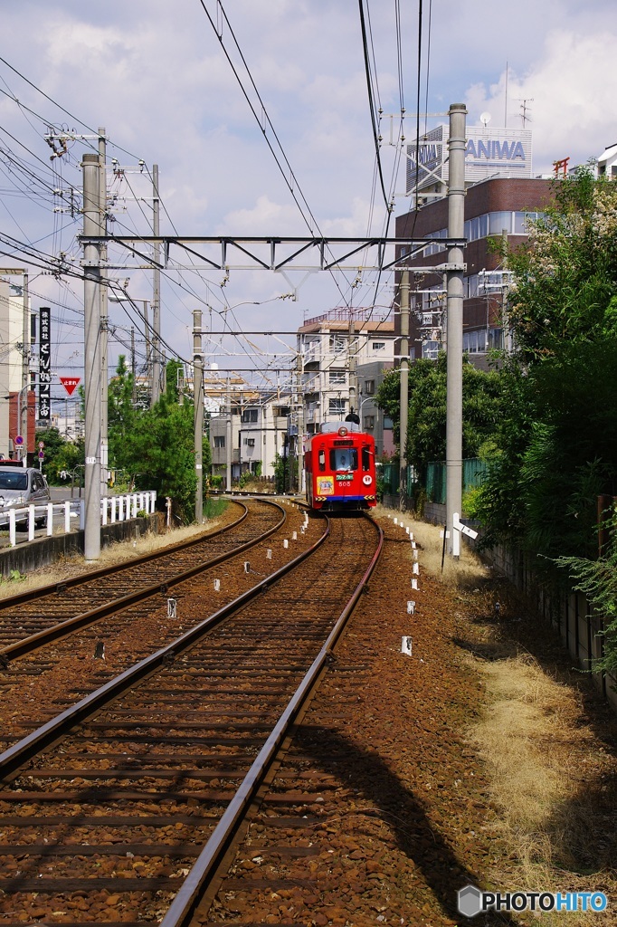 ①赤いチン電、あっ！あれは～！