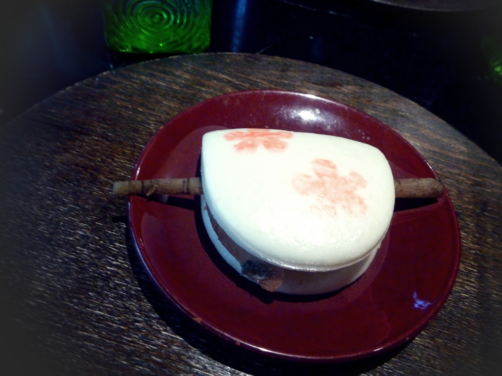 花びら餅風先付