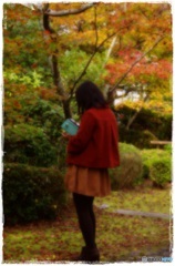 佇む秋色の少女