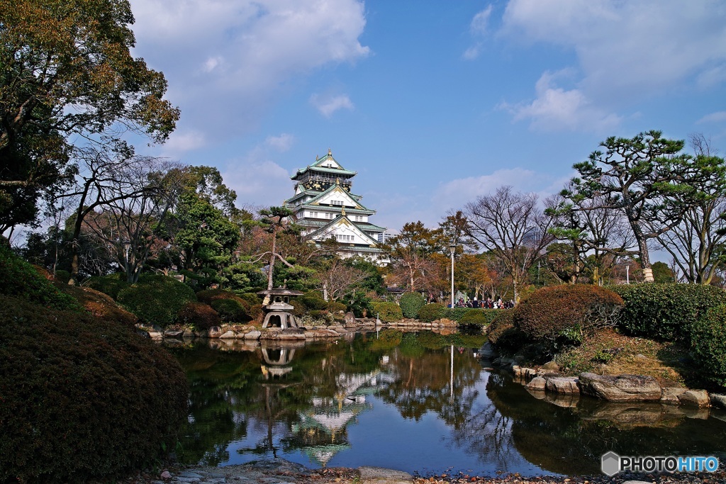 日本庭園からの大阪城