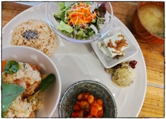 玄米カフェのランチ