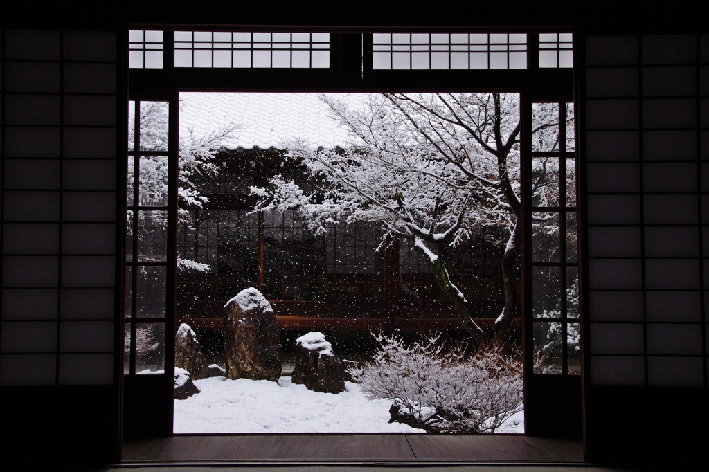 建仁寺・雪の庭