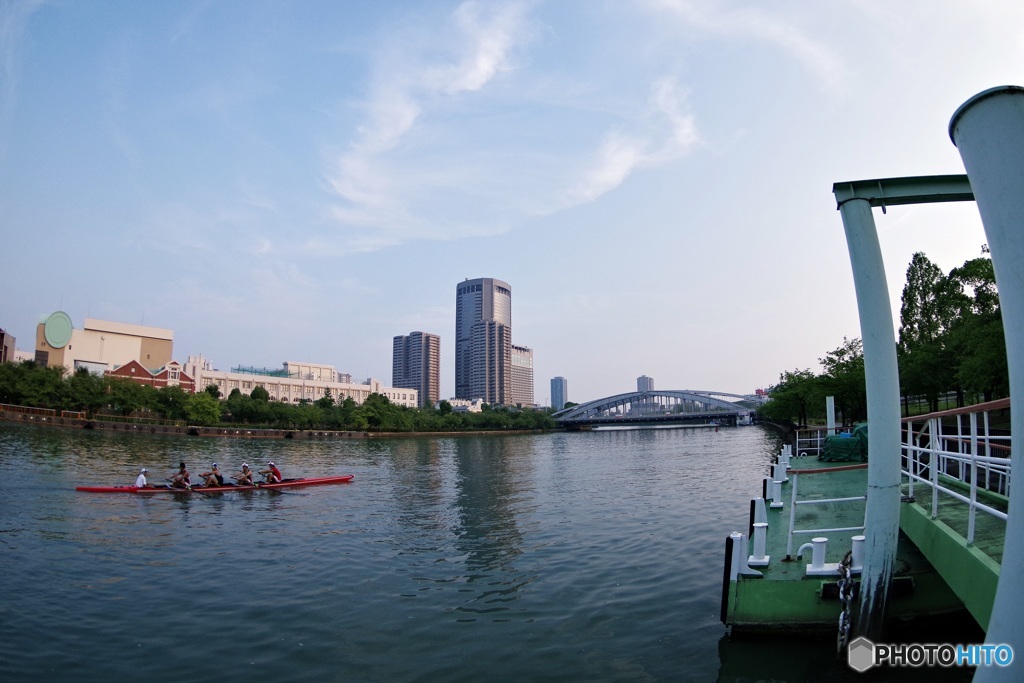 OSAKA 早朝の川の風景