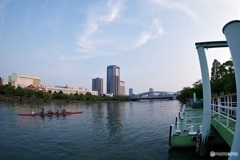 OSAKA 早朝の川の風景