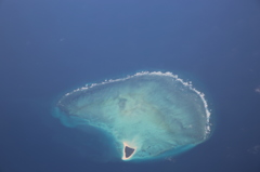 貝の様な島の様な