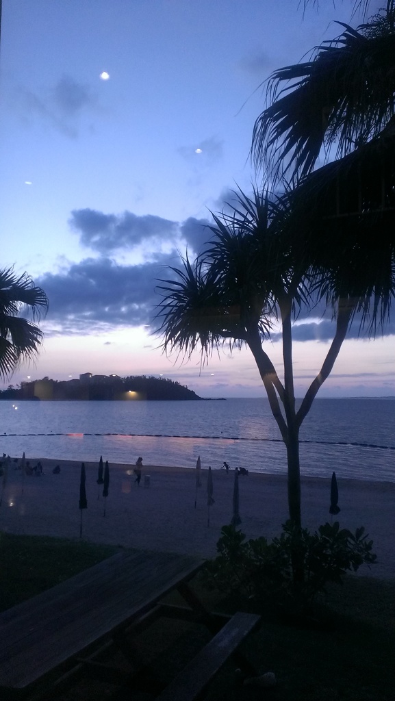 ビーチの夕暮れ