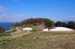 豊島美術館。