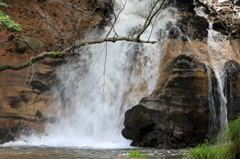 男池湧水群　名水の滝　004