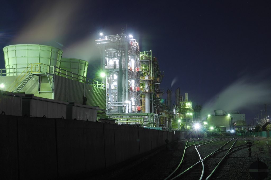 寒い日の冷却塔（PANA）