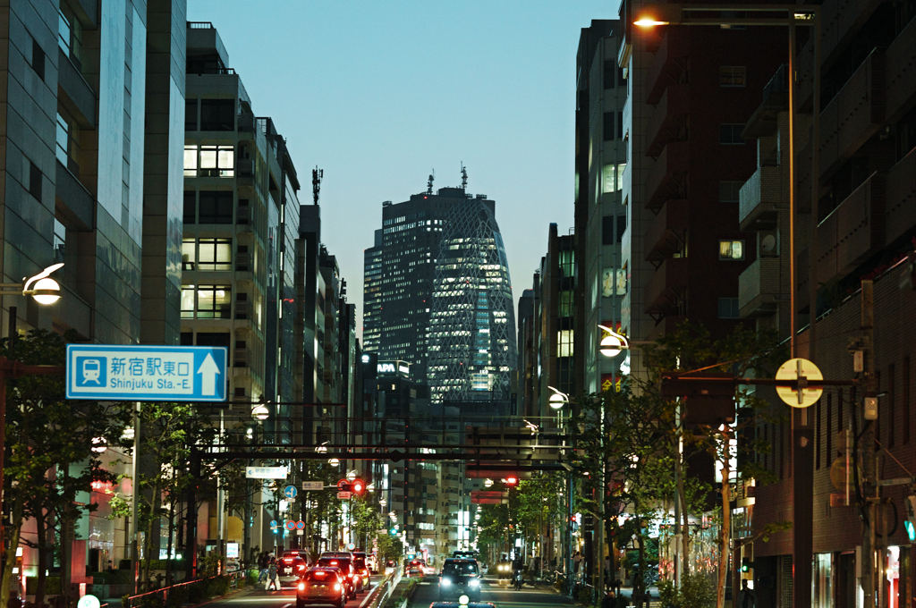 新宿パウダーブルー