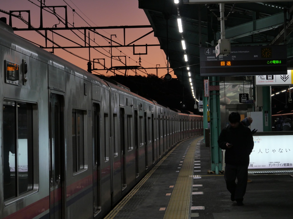 朝の冷えた空気