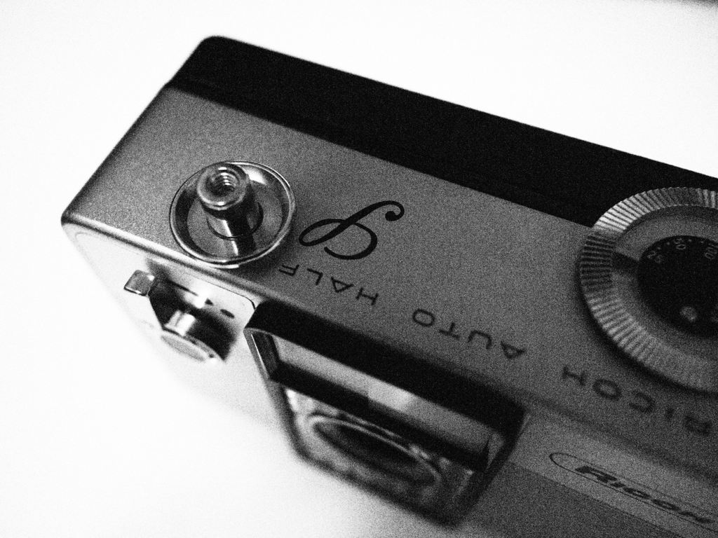 RICOH AUTO HALF S