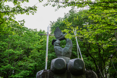 自由民権の像