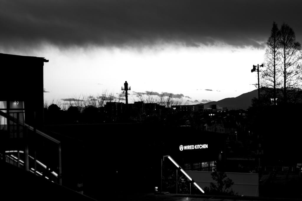 雲間の夕焼け