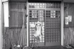 居酒屋に案山子